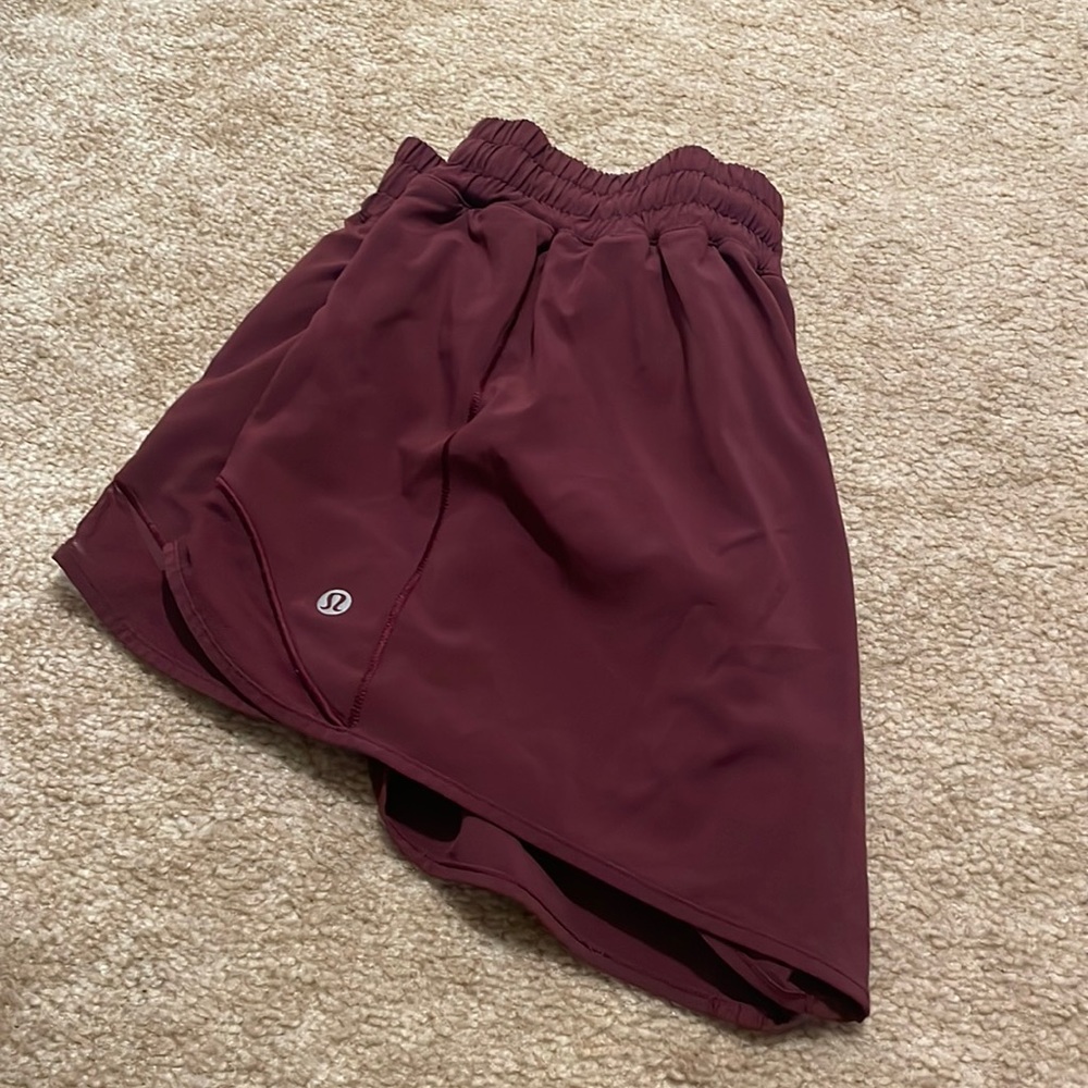 Lululemon hotty hot shorts 4inch
